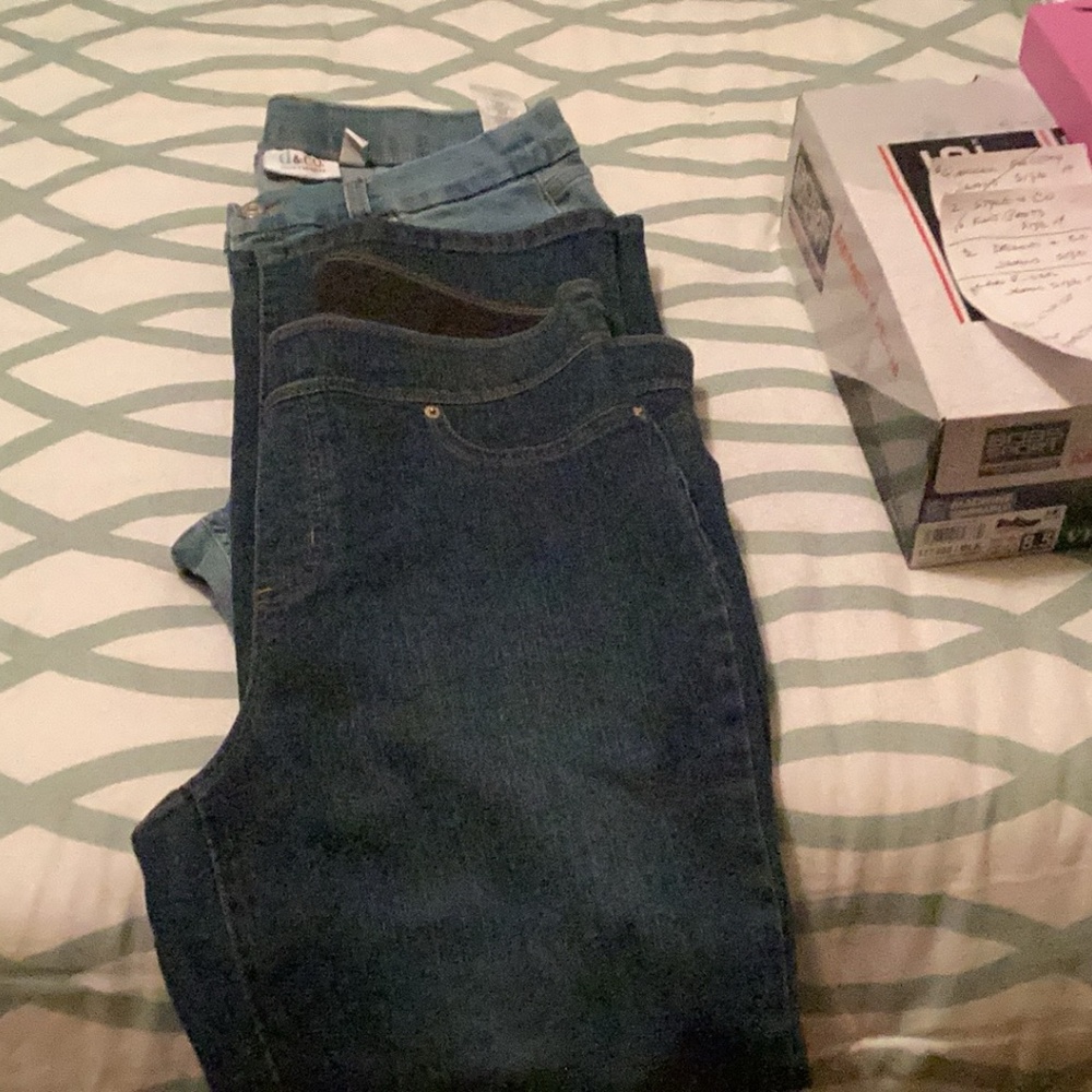 Quacker Factory Ladies Capris in Size Large